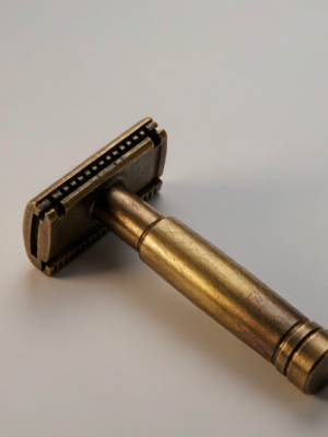 Vintage Brass Heavy Safety Razor